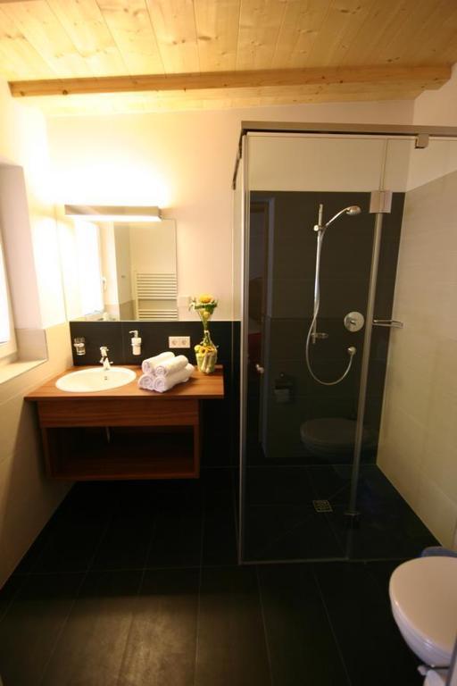Hotel Mall St. Valentin auf der Haide Chambre photo