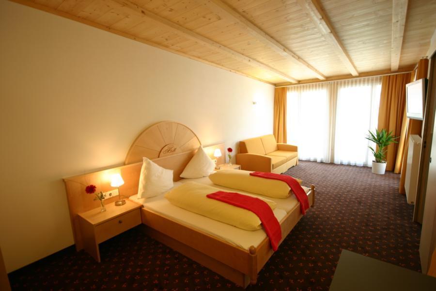 Hotel Mall St. Valentin auf der Haide Chambre photo