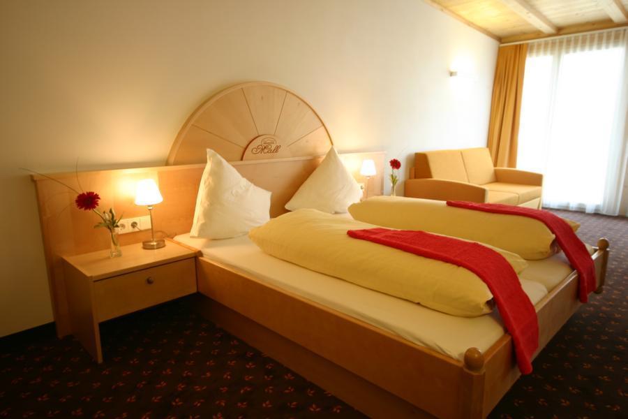Hotel Mall St. Valentin auf der Haide Chambre photo